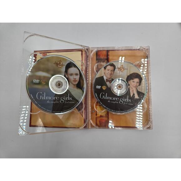 Gilmore Girls DVD Box Set Bundle Seasons 1 and 7 – Excellent Condition Pre-owned - Picture 4 of 10